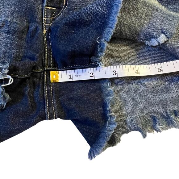Klique B. Distressed Stretch Denim Cutoff Shorts Size Medium Distressed Festival - Picture 5 of 7